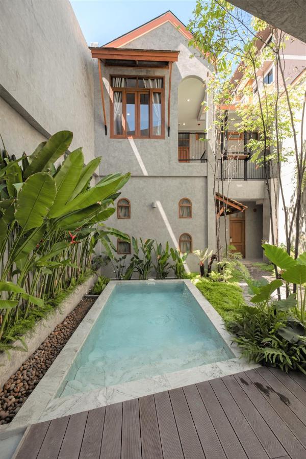 Hidden Garden Hostal *